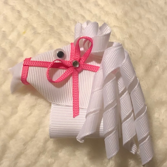 Other - 🌸3/$12🌸 Handmade White Horse Hairbow